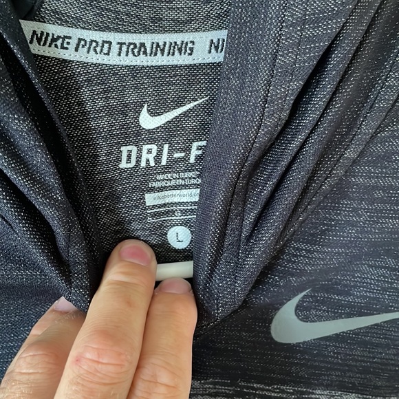 Nike running pullover - Picture 2 of 3